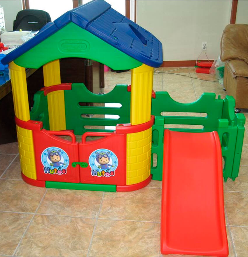 Супер-игровой домик с горкой Haenim Toy (JM-802с). Стоимость -  16 850 р. Фото 1 из 1.