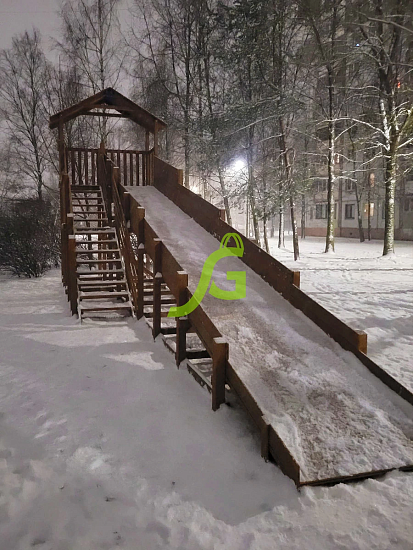 картинка Зимняя деревянная горка "IgraGrad Snow Fox (Домик)", скат 10 м от магазина Лазалка