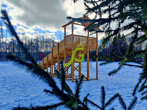 картинка Зимняя деревянная горка "IgraGrad Snow Fox (Домик)", скат 10 м от магазина Лазалка